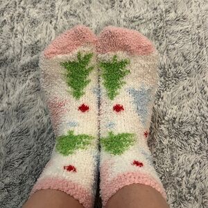 Cozy Pink and White Women’s Fuzzy Socks